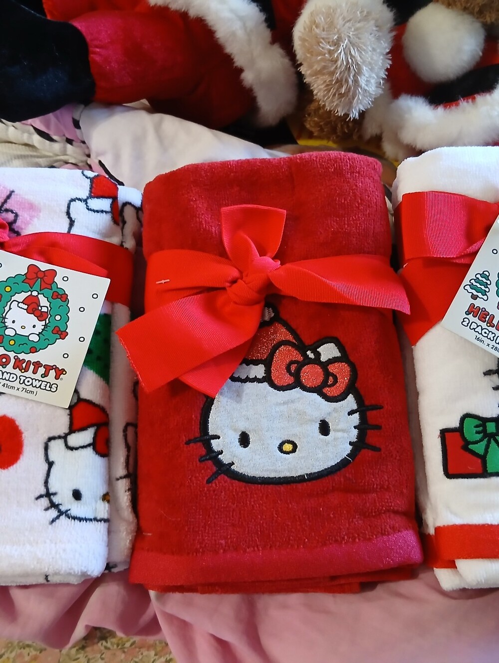 Hello Kitty 2-pack Hand Towels Total 6 altogether